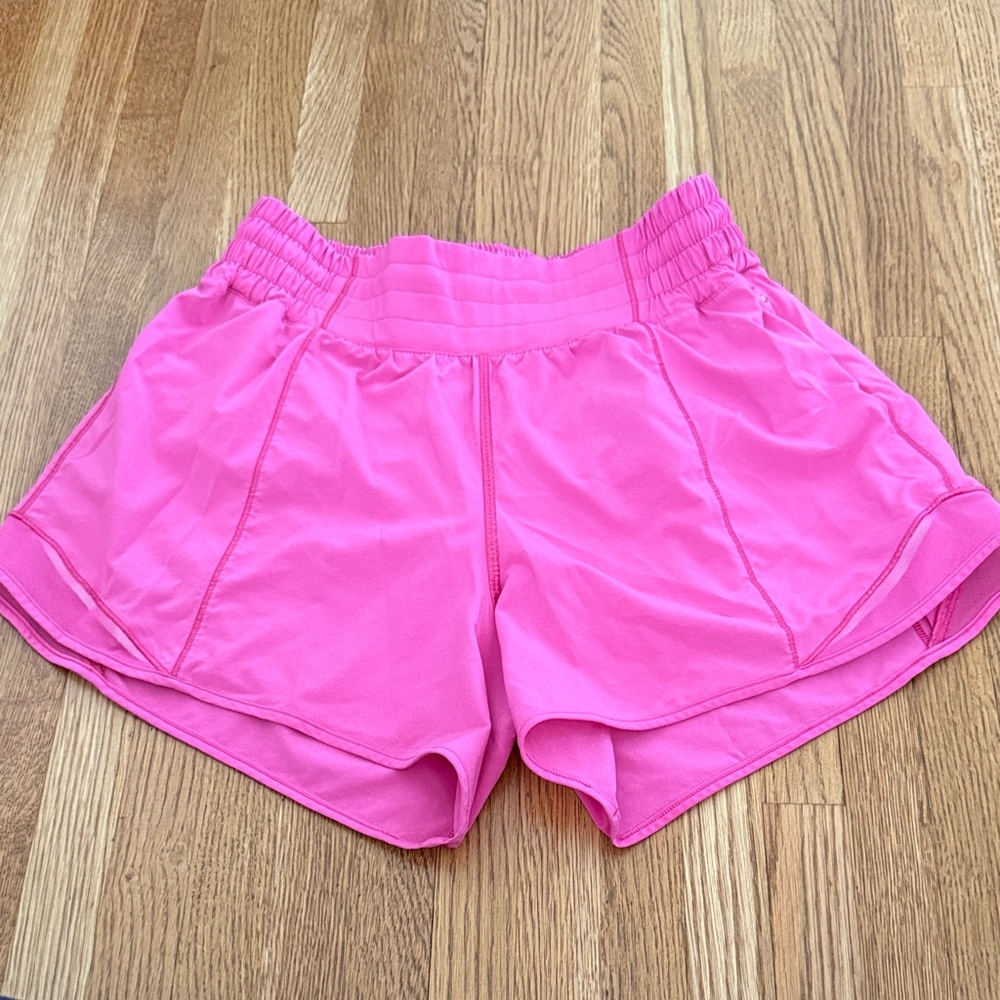 Lululemon Hotty Hot Pink Women's Shorts 4" Length Size 6